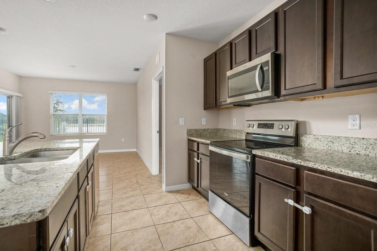 1112 Fox Path - Photo 7 of 23