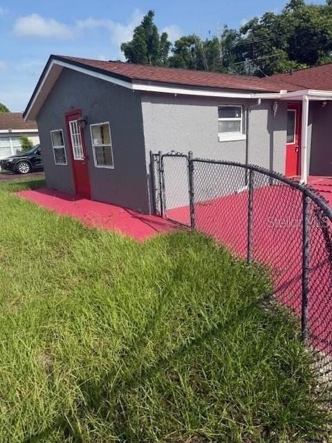 388 Notre Dame Dr - Photo 4 of 14