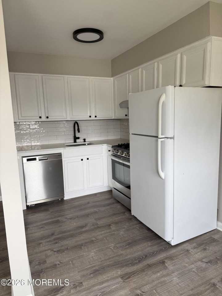 701 New York Ave #4 - Photo 3 of 8