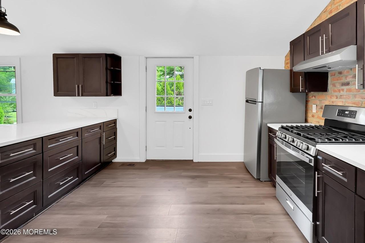 105 Owens Ave - Photo 7 of 19