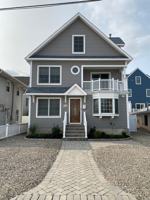 featured image of 219 3rd Ave