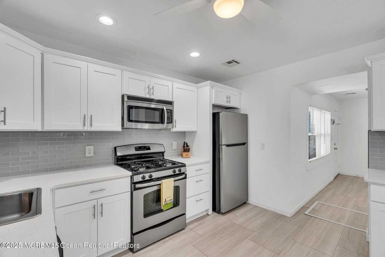 505 West St - Photo 5 of 24