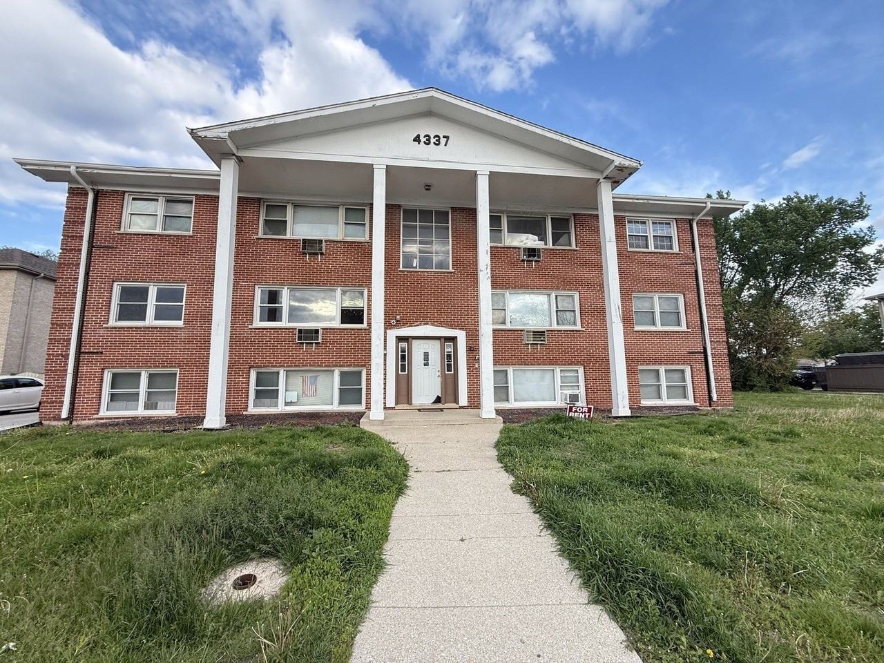 4337 Prescott Ave #2C
