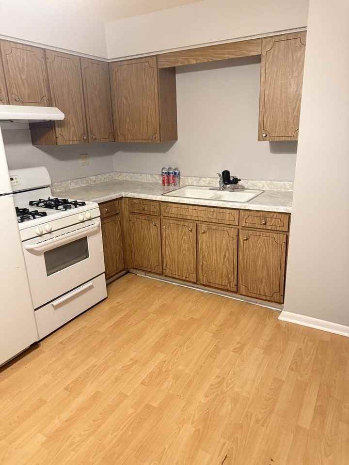 4337 Prescott Ave #2C - Photo 5 of 12