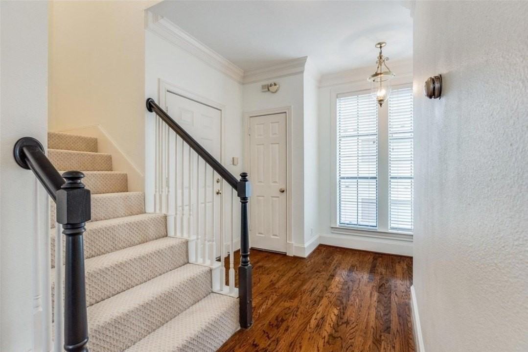 3537 Normandy Ave #B - Photo 3 of 13