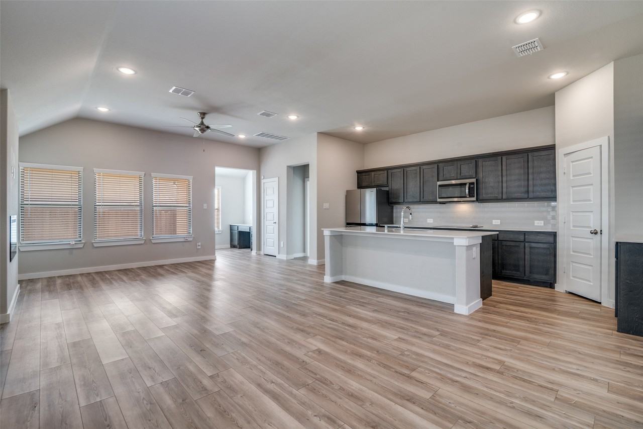 3277 Timineri Ln - Photo 3 of 12