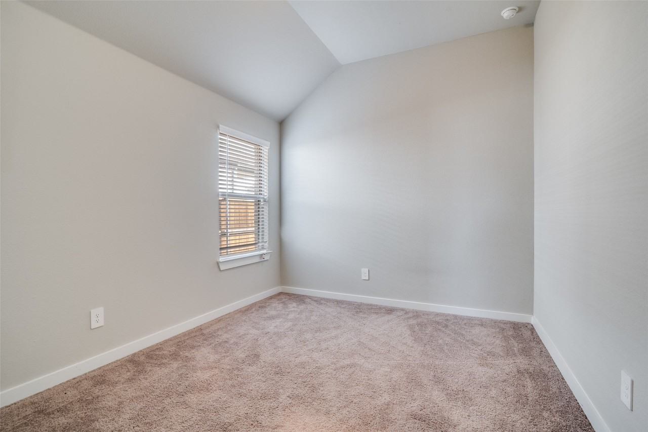 3277 Timineri Ln - Photo 6 of 12