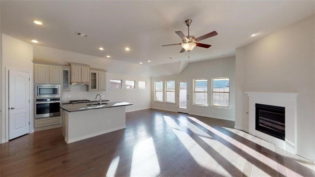 1716 Yellowthroat Dr - Photo 2 of 25