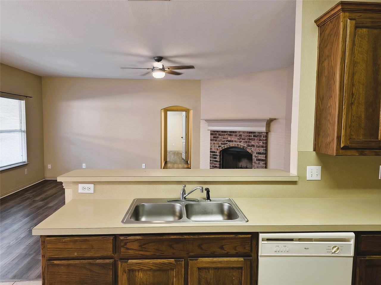 5725 Swords Dr - Photo 6 of 19