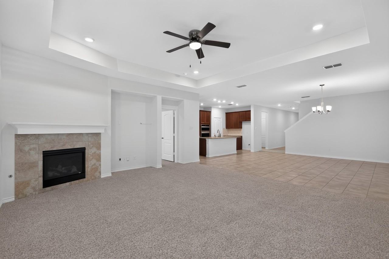 3681 Keechi Creek Dr - Photo 6 of 39