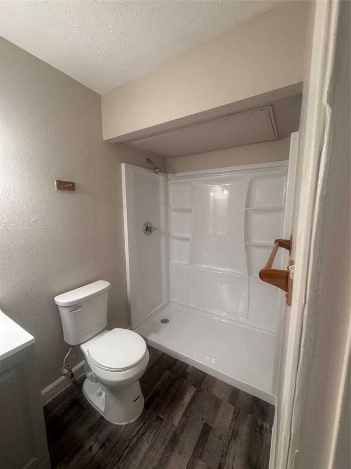 5528 Gibson Dr - Photo 5 of 9