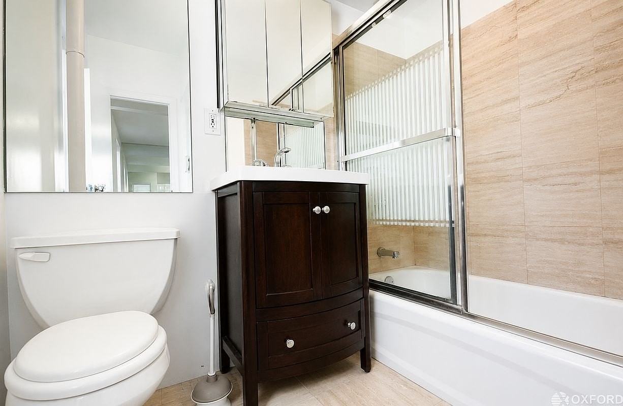 201 E 20th St #3C - Photo 6 of 10