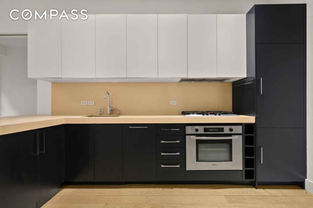 254 Park Ave S #6PR - Photo 3 of 9