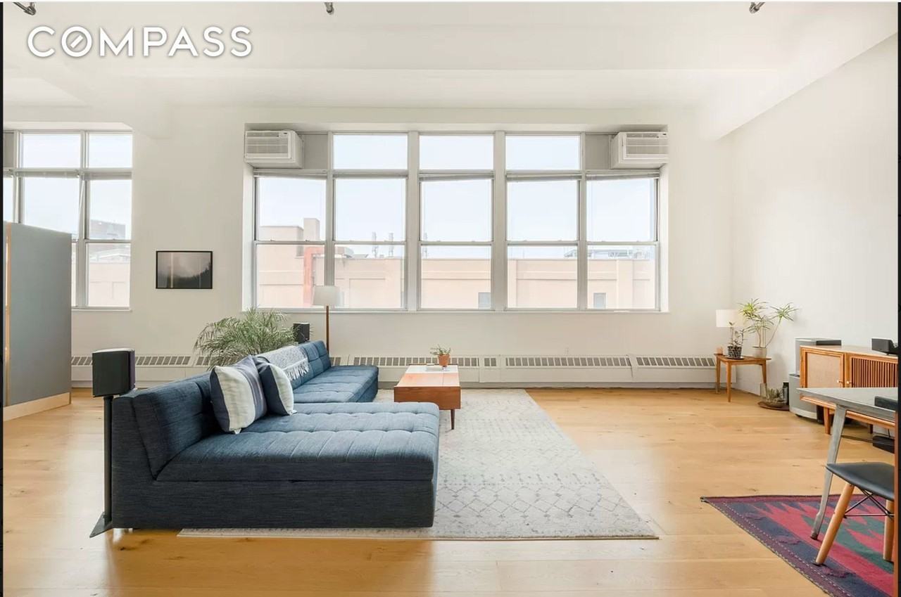 970 Kent Ave #706 - Photo 3 of 8
