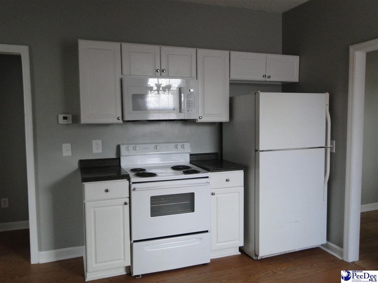 601 S Dargan St Apt B - Photo 6 of 10