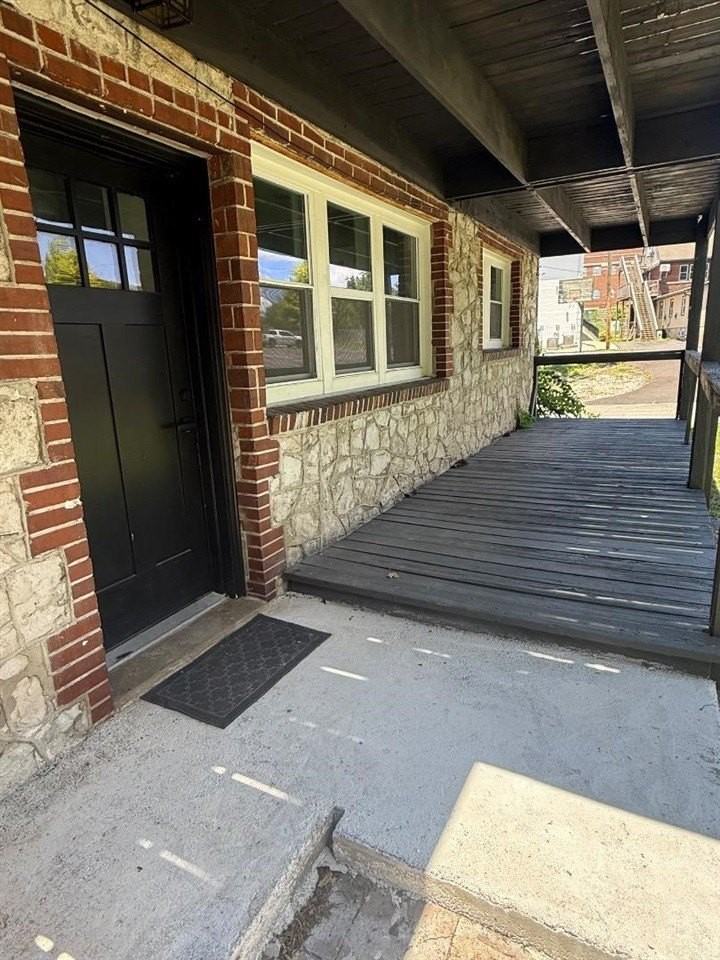 610 Cabell Dr Apt B - Photo 2 of 8