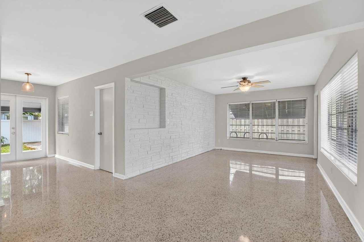 456 Ne 28th Ter - Photo 6 of 23
