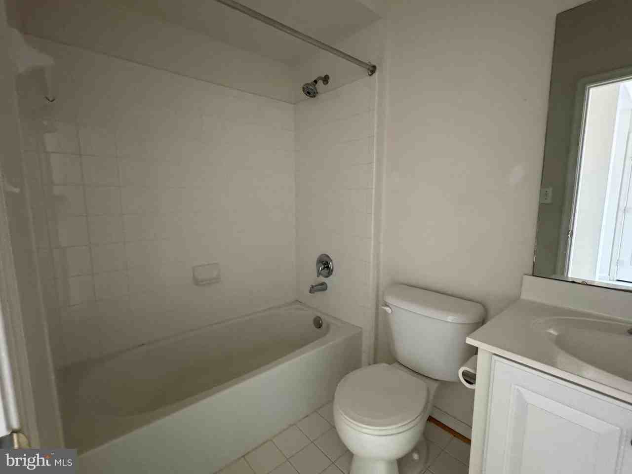 16410 Steerage Cir - Photo 5 of 19