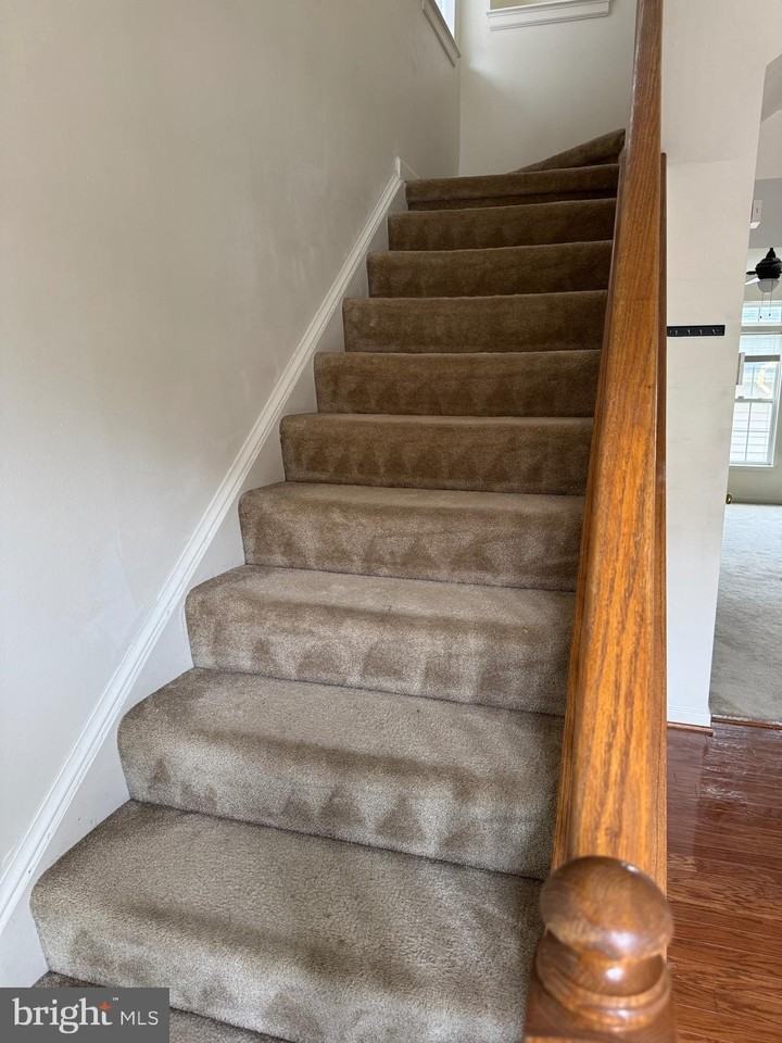 16410 Steerage Cir - Photo 6 of 19