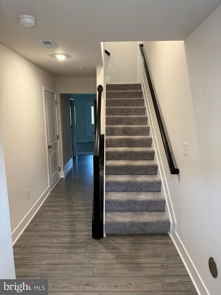 125 Brashear Ct - Photo 2 of 38
