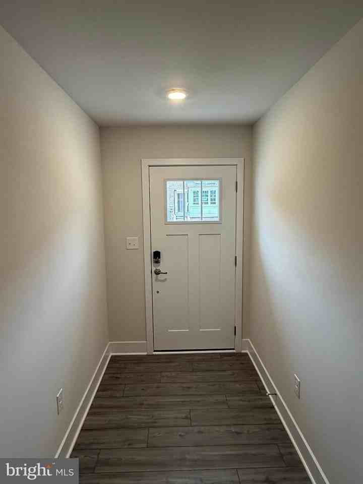 125 Brashear Ct - Photo 3 of 38