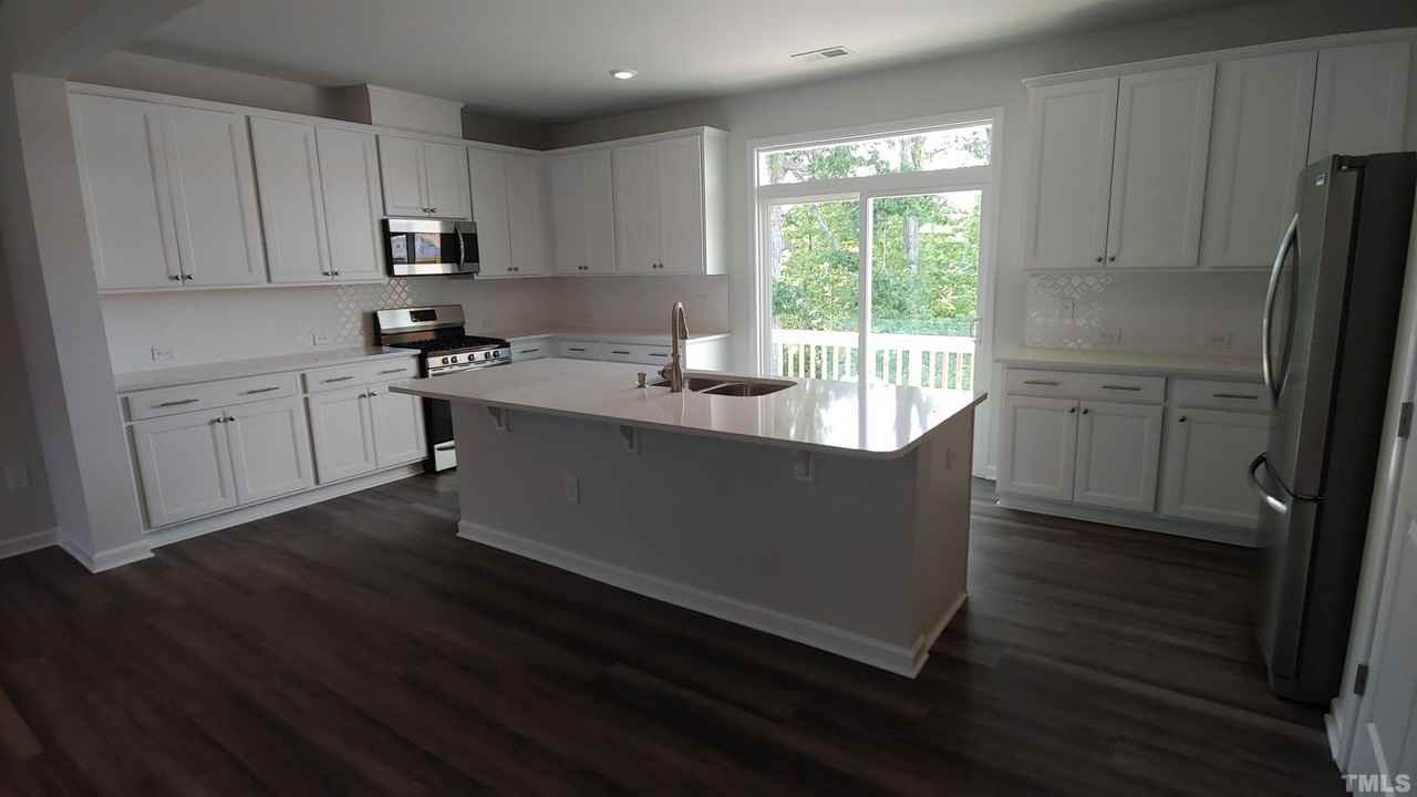 2943 Sunflower Rd - Photo 4 of 27