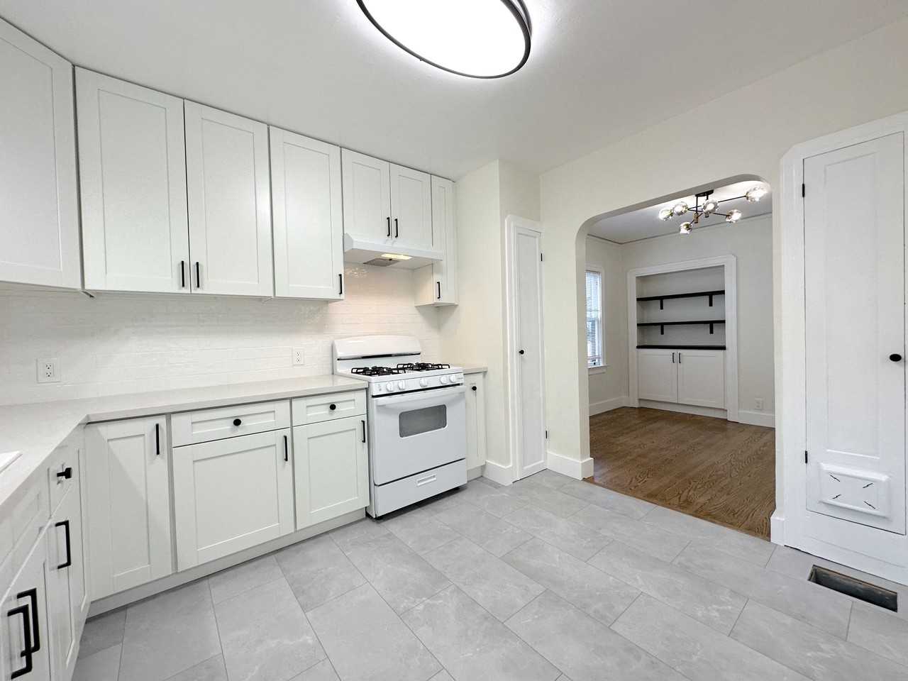 833 Carolina St #A - Photo 5 of 28