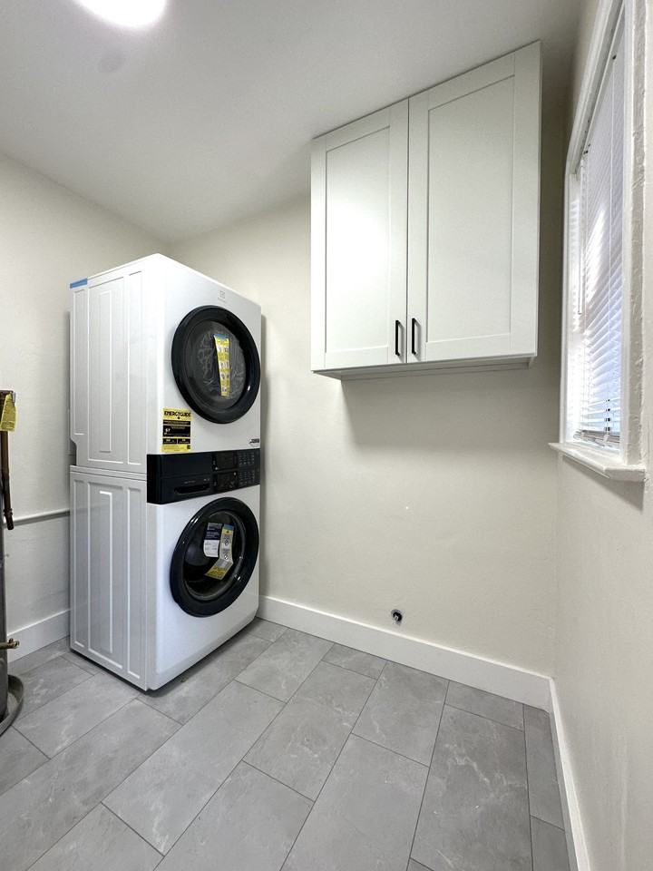 833 Carolina St #A - Photo 7 of 28