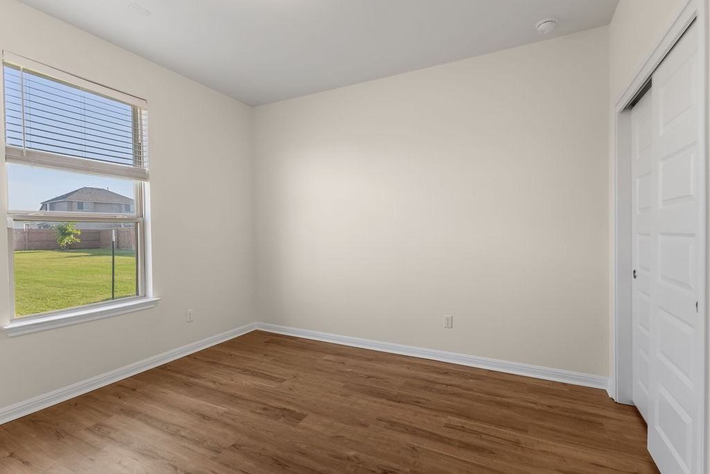 5461 Vanner Path - Photo 4 of 20