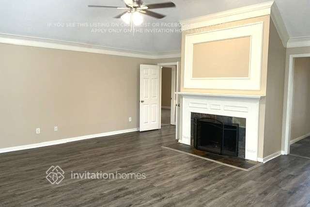 2113 Pleasant Valley Dr - Photo 3 of 15