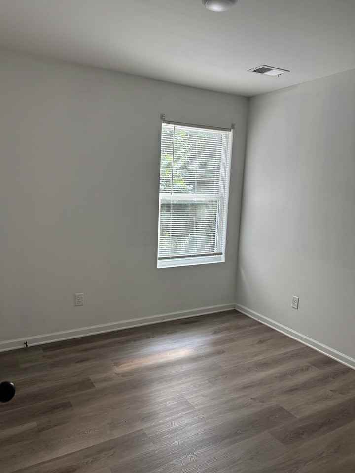 4534 Beacon Hill Dr #1 - Photo 2 of 12