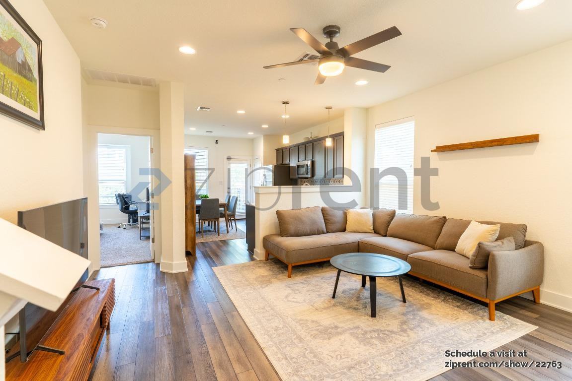 1806 Roseburg Dr - Photo 4 of 20