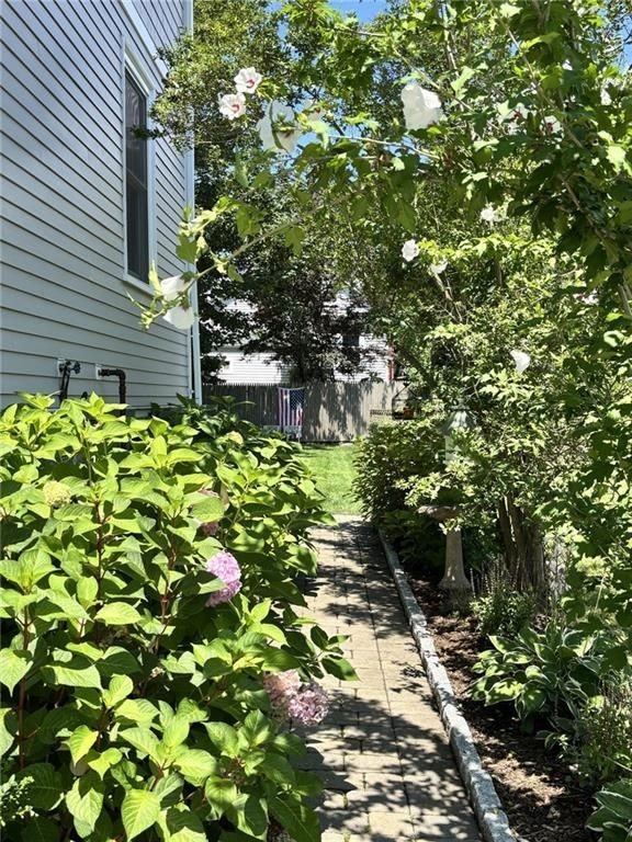 36 Grafton St - Photo 3 of 32