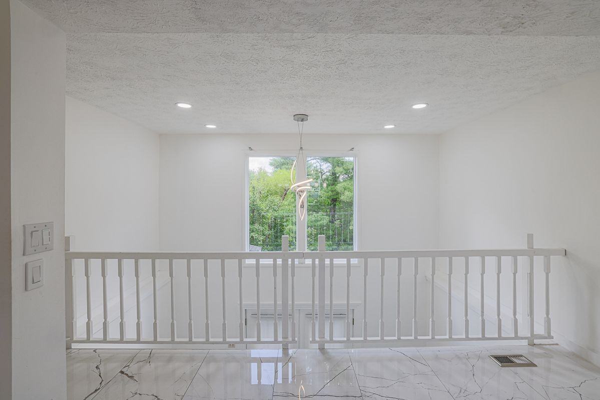 9 Stillwood Cir - Photo 4 of 39