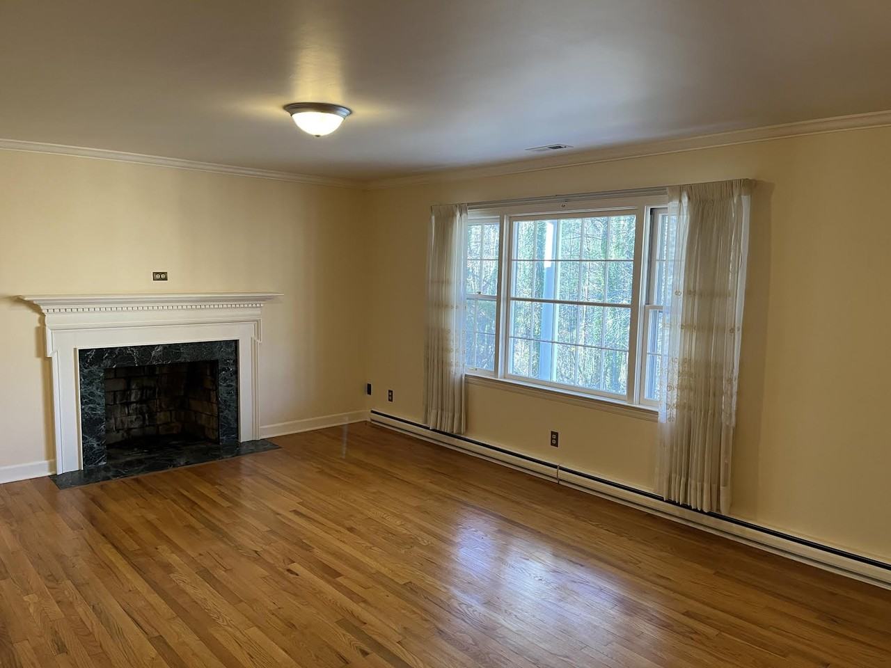 1908 Country Club Rd - Photo 6 of 13