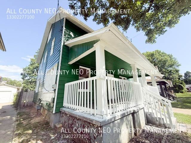 549 Wildwood Ave - Photo 3 of 29