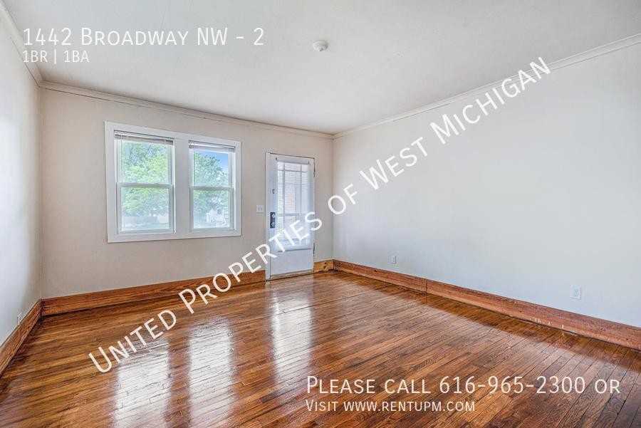 1442 Broadway Ave Nw #2 - Photo 5 of 22