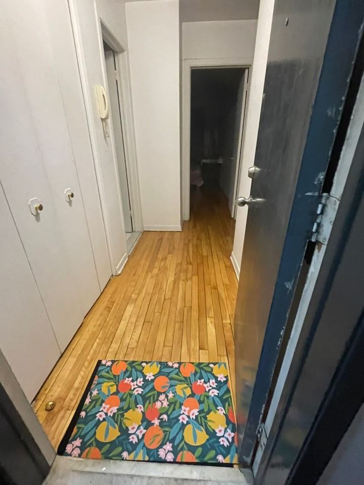 2370 Rue Gold — photo 2