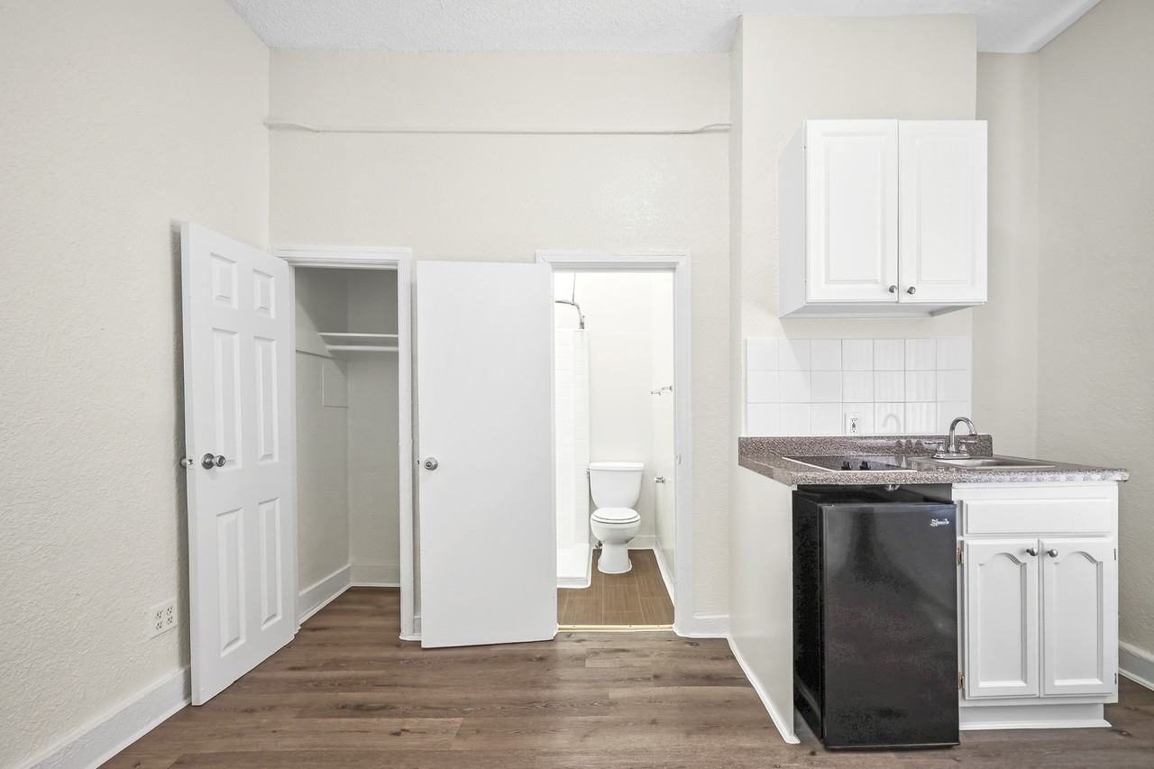 729 S Union Ave #331 - Photo 3 of 47