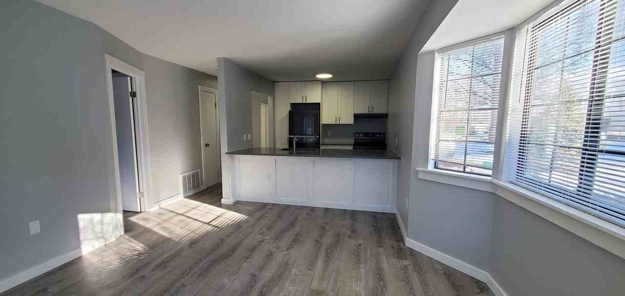 621 Riverine Dr - Photo 3 of 23