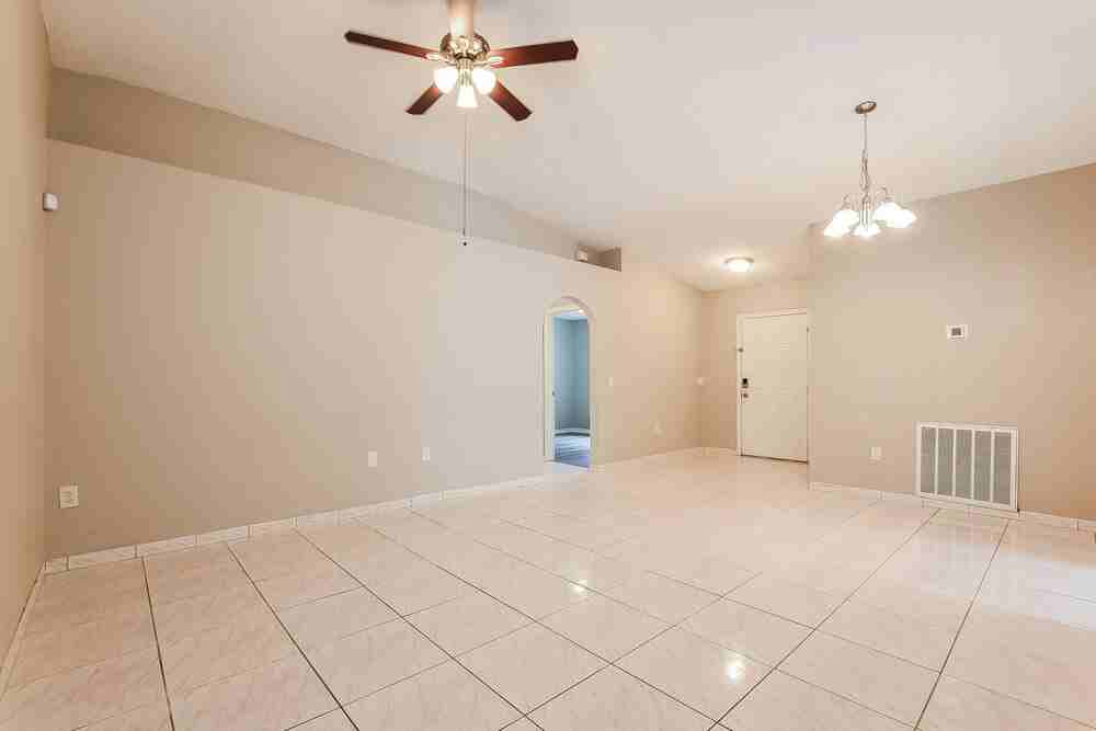 10113 Dean Chase Blvd - Photo 3 of 16