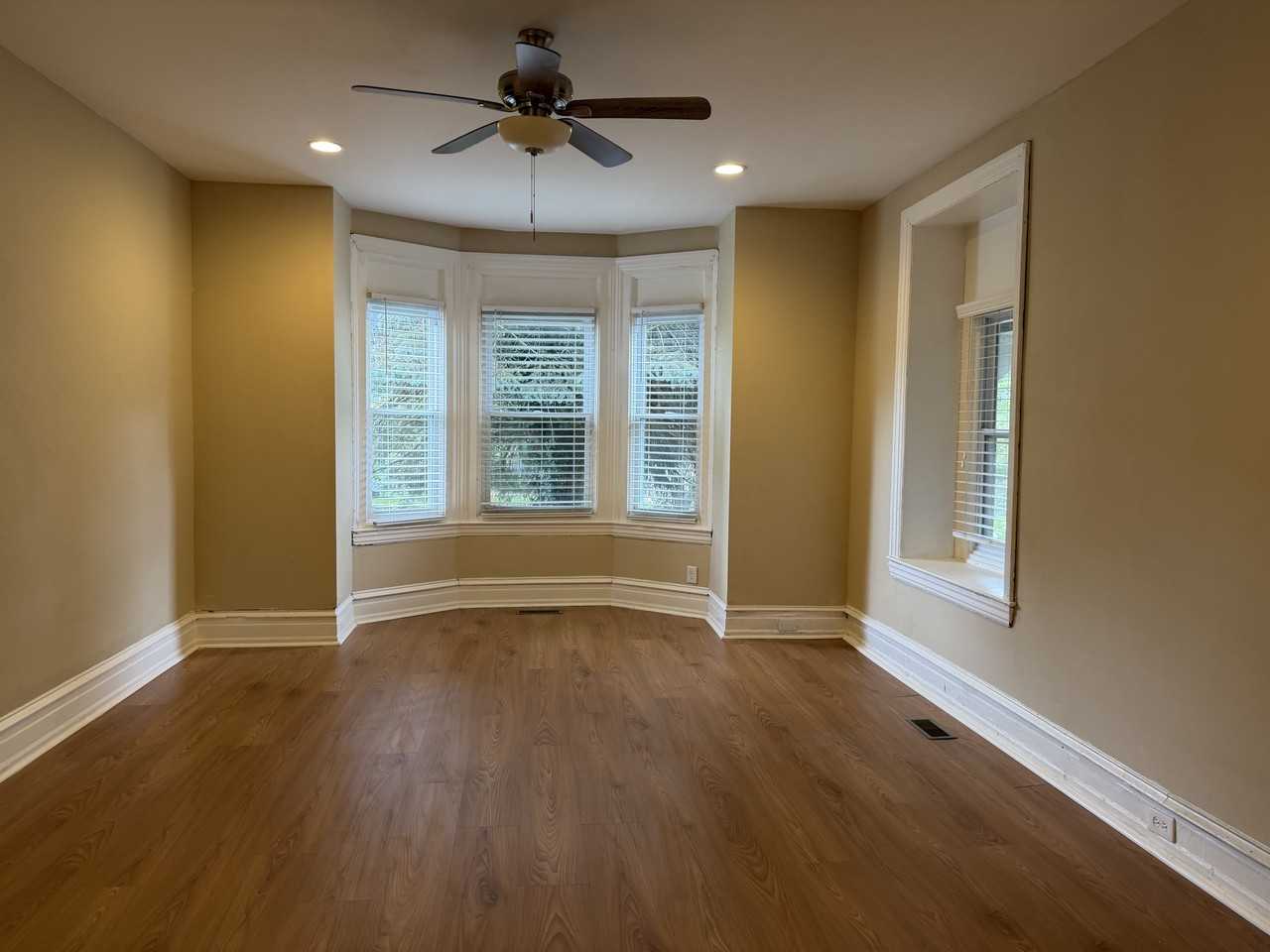 133 East Mount Airy Avenue - Photo 4 of 10
