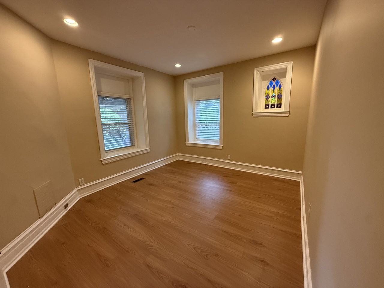 133 East Mount Airy Avenue - Photo 5 of 10