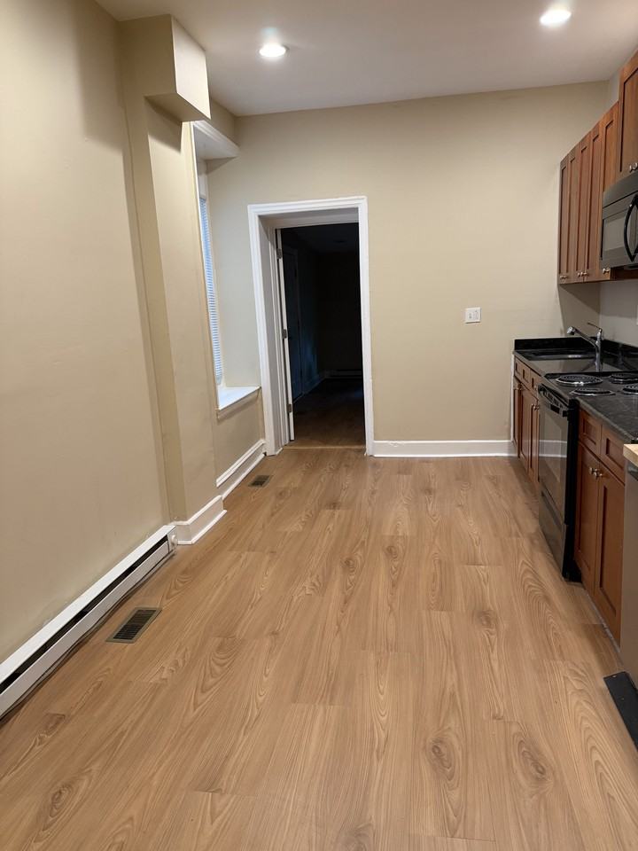 133 East Mount Airy Avenue - Photo 6 of 10