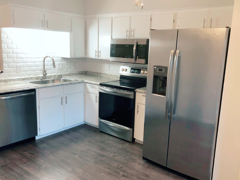 714 Wellesley Ct #D - Photo 3 of 28