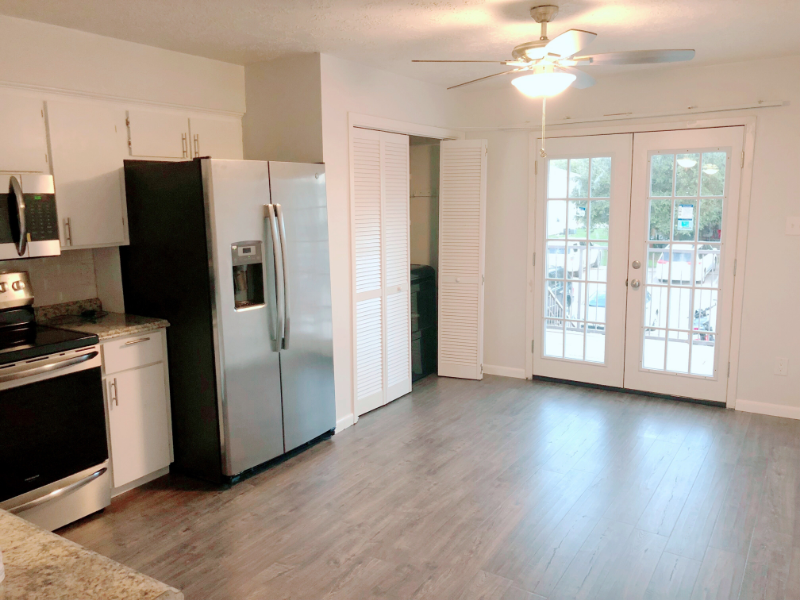 714 Wellesley Ct #D - Photo 5 of 28