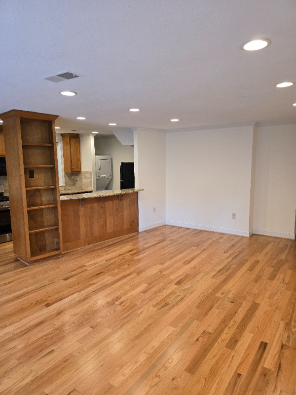 120 Alden Ave Nw #F2 - Photo 3 of 19