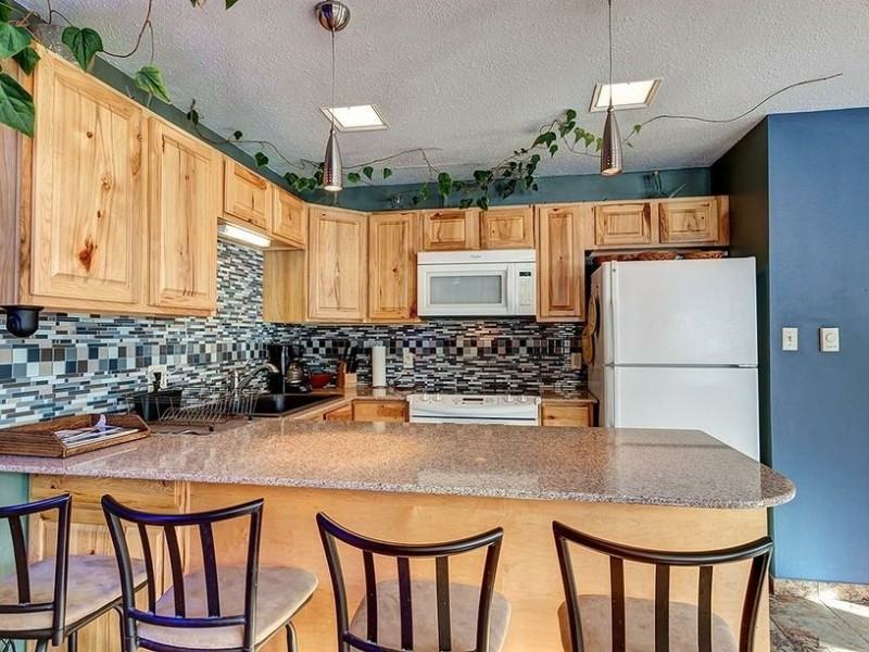 136 Lance Ln - Photo 4 of 36