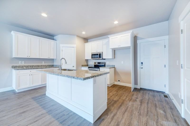 2528 N Cormac Pl - Photo 5 of 26