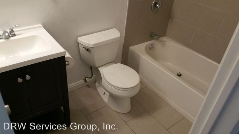 4225 42nd St - Photo 4 of 13